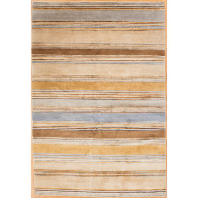 Tapis beige unique de 6 pi x 8 pi 10 po Fayaaz