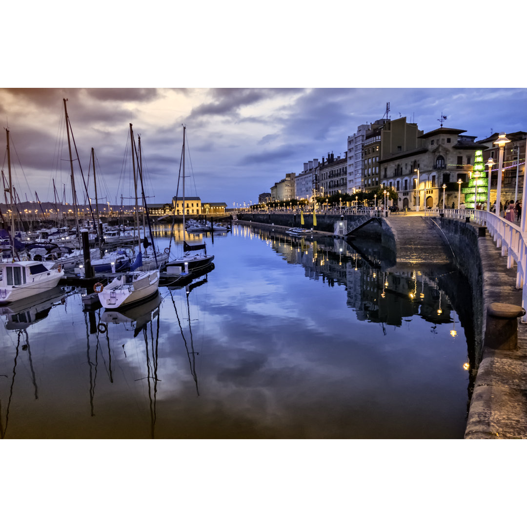 Blick auf den Sonnenuntergang im alten Hafen von Gijon - Leinwandbild