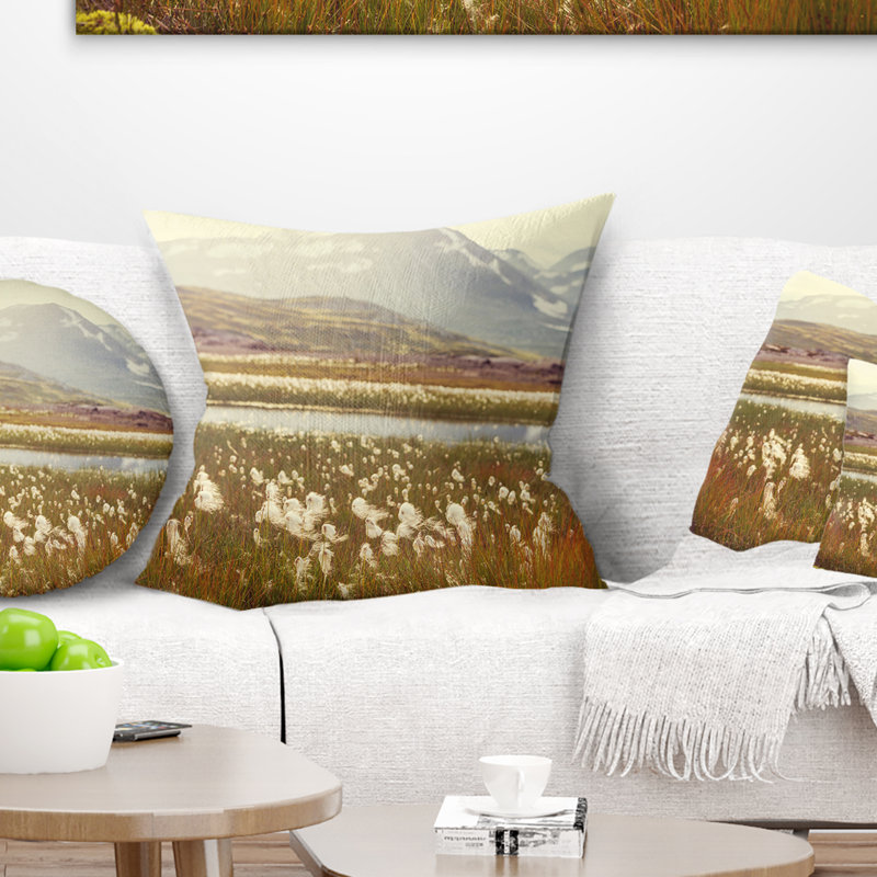 Coussin de fleurs en coton arctique, 16 po x 1 po, Coussin décoratif