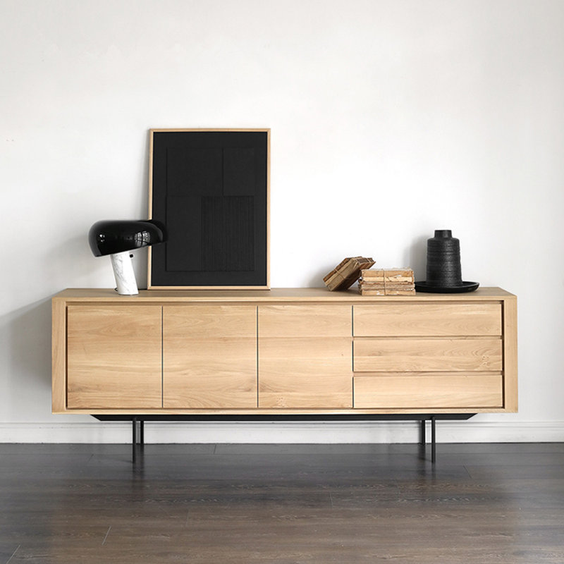 Buffet de style nordique minimaliste et rétro