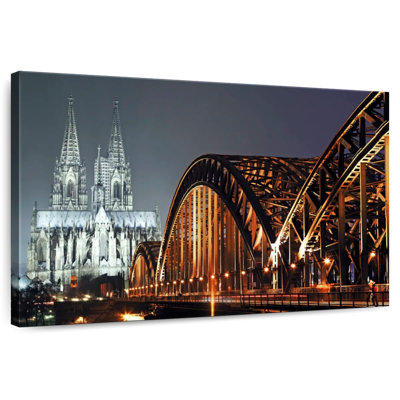Pont vers la cathédrale de Cologne