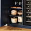 Mini armoire à réfrigérateur cannelée avec centrale électrique et porte-verres à pied - Buffet haut de 38,8 po avec tiroir de rangement, armoire de bar pour le salon-774330892