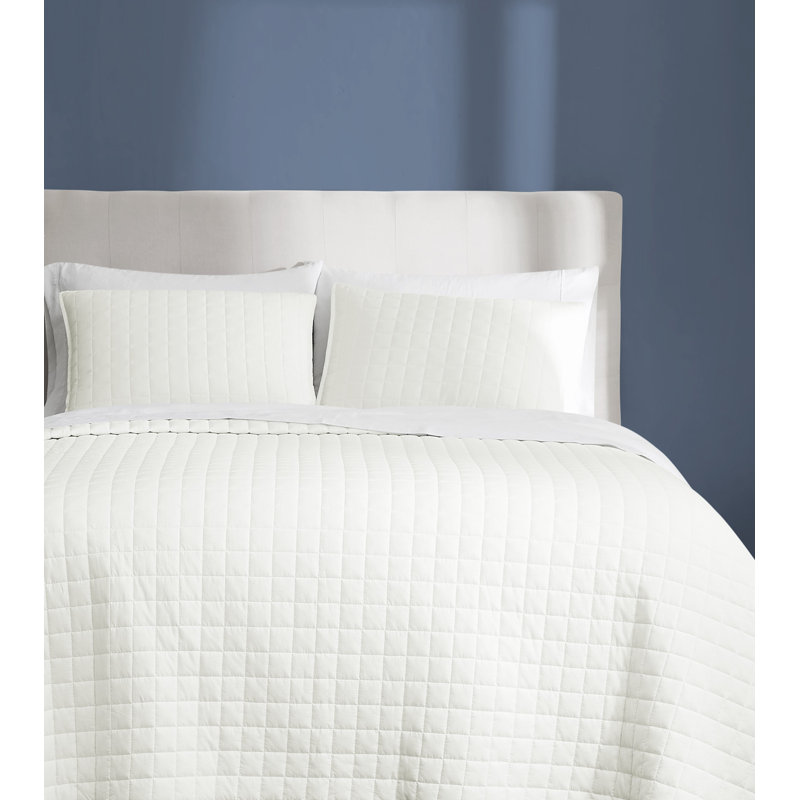 Brooklyn Loom Essential Cotton Quilt Set, King Quilt  + 2 Shams, White