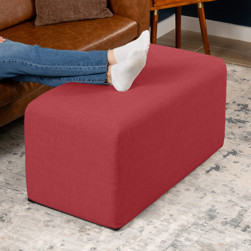 Repose-pieds Nashla Monroe, Rouge coquelicot, H 18 po x l 18 po x P 36 po