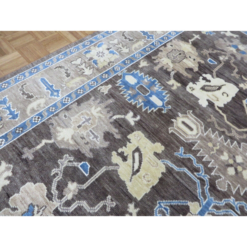 Tapis unique brun de 8 pi 1 po x 9 pi 11 po