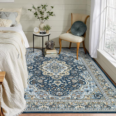 Tapis bleu / beige en polyester tissé à la machine 8 pi x 10 pi Dainah
