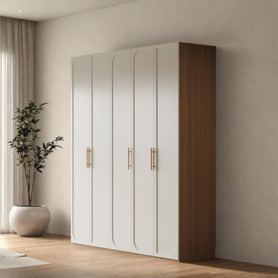Garde-robe simple de couleur unie