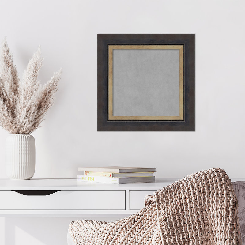 Tableau magnétique encadré martelé, H 17 po x l 17 po