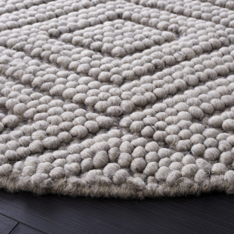 Russo Hand Woven Wool/Cotton Geometric Rug in Silver, Rectangle 6' x 9'
