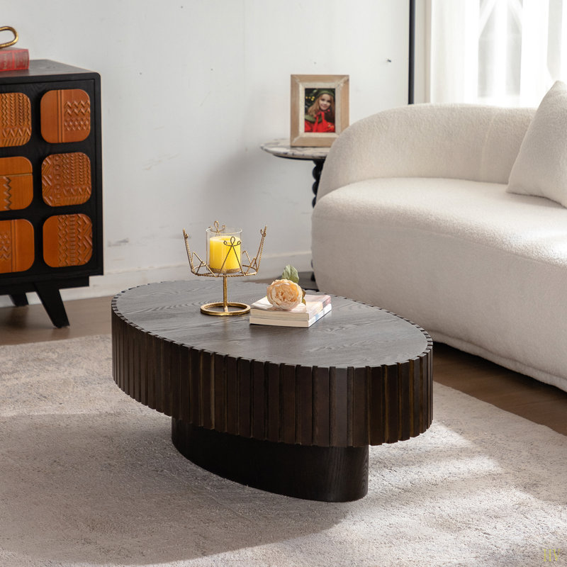 Table basse ovale en bois de forme ovale en forme de piédestal robuste fabriquée à la main pour le salon, Bois brun foncé