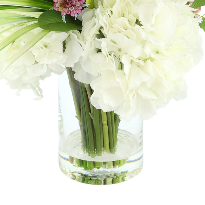 Bouquet mixte avec dahlias, delphiniums et hortensias