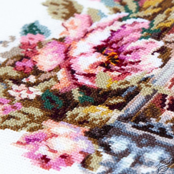 Kit de broderie au point de croix compté « Pétales et Lumière » de Magic Needle 70-45