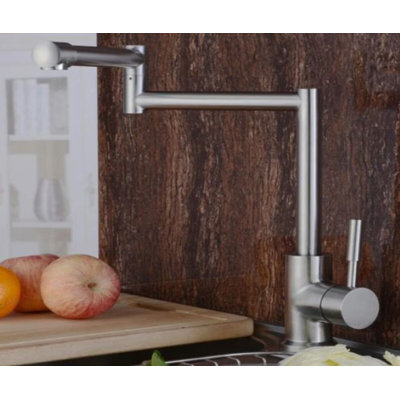 Robinet de cuisine à poignée simple avec accessoires