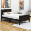 Lit plateforme en bois avec tête de lit-563376599-563376584