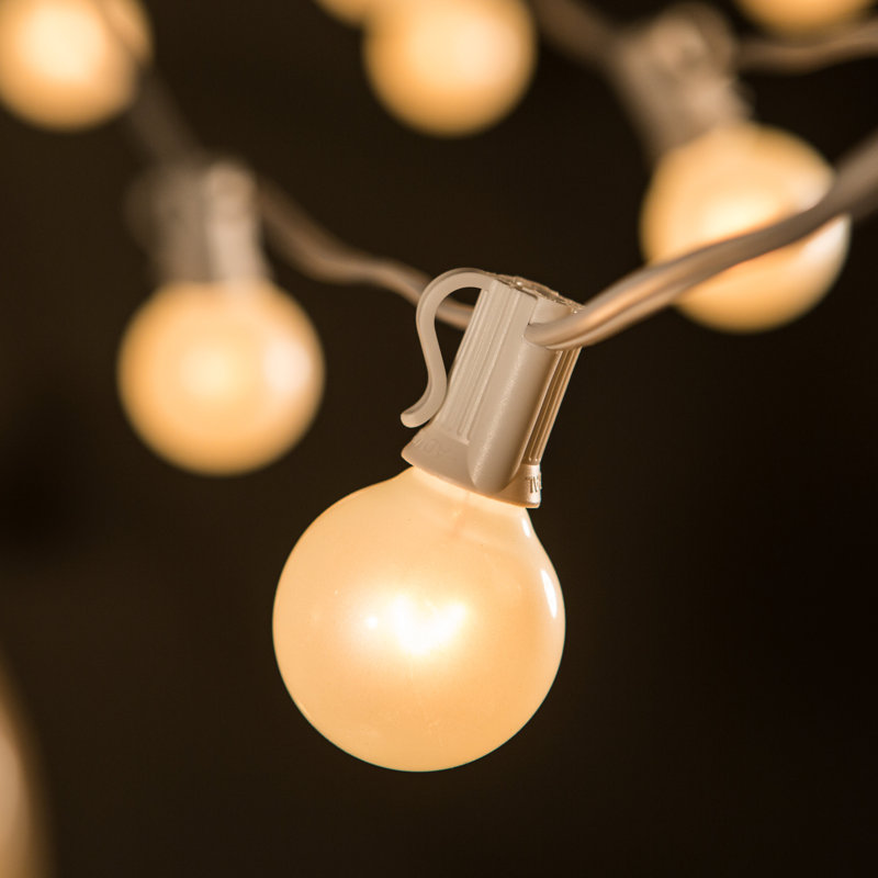Guirlande de 100 lumières sphériques d'extérieur Tavis, Blanc