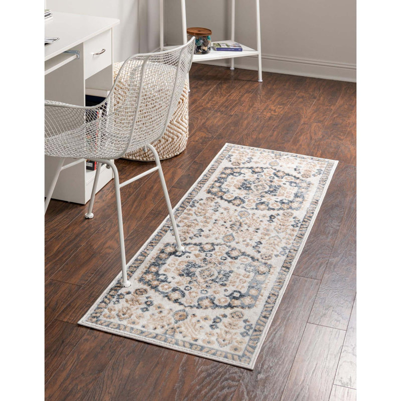 Bracamonte Oriental Indoor Rug, Runner 2'7" x 12'