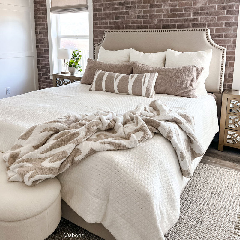 Casablanca Throw Blanket, Taupe/Off White Abstract