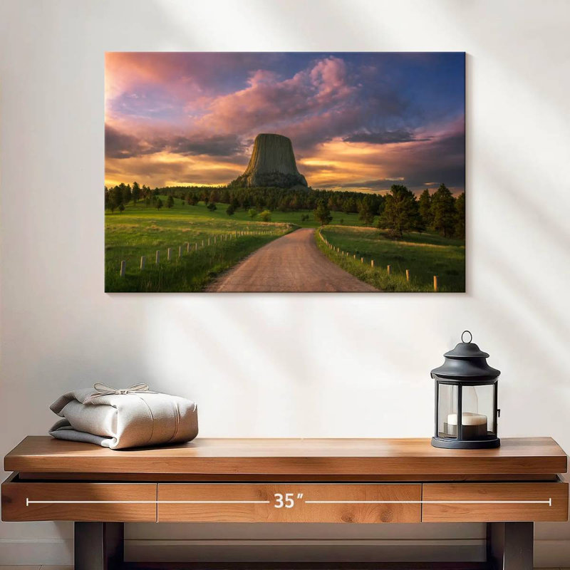 Lilie Devils Tower USA, 16" H x 24" W