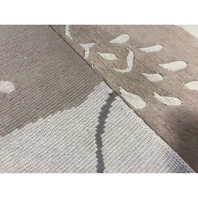 Hand-Knotted High-Quality Beige Area Rug