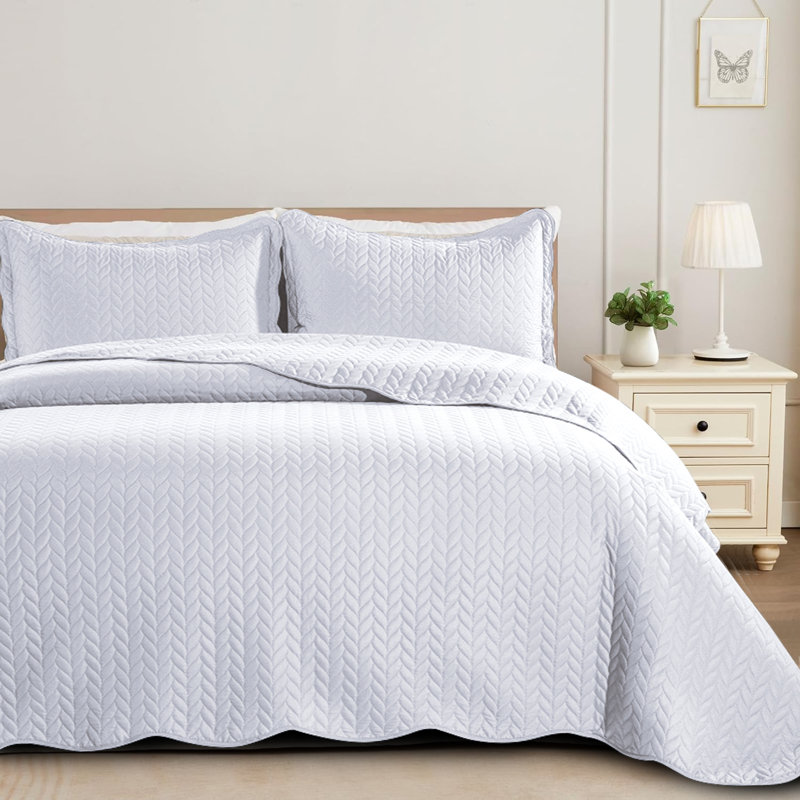 Oxford Homeware Embossed Microfiber Queen Bedspread Set - Soft and Oversized Bedding Set with Matching Shams, White
