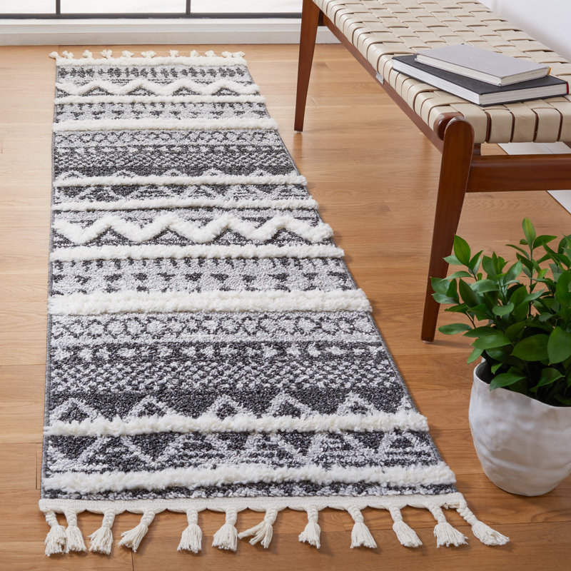Wiens Tassel Shag Performance Southwestern Rug, Runner 2'3" x 8'