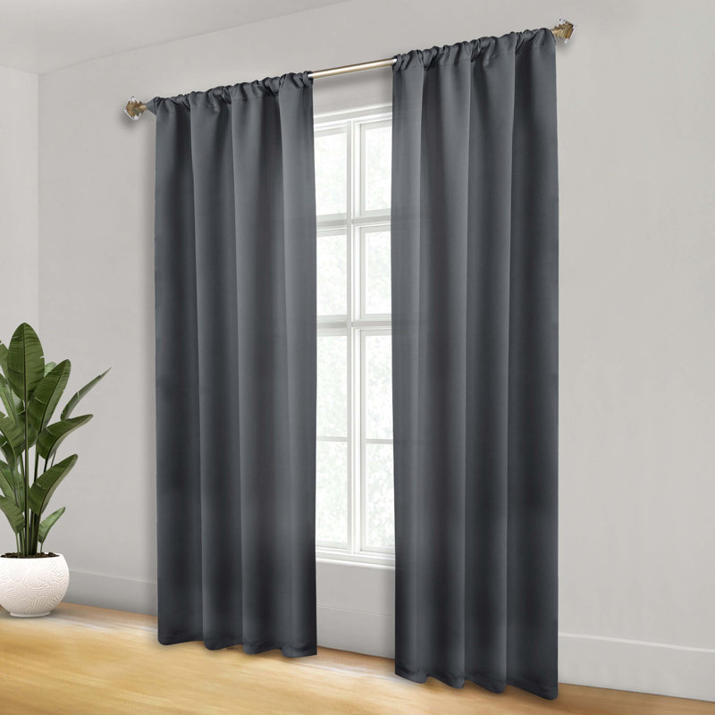 Paire de rideaux obscurcissant avec passe-tringle Moriah Millendon, L 36 po x L 84 po, Gris