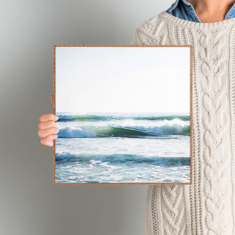 « Ride Waves » par Bree Madden - reproduction d'art graphique encadré sur bois, H 12 po x l 12 po x p 1 po