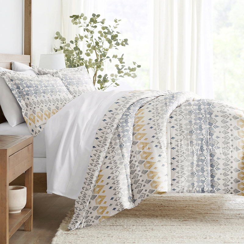 Comforter Set Patterned Microfiber All Season Down-Alternative Ultra Soft Bedding in Mayan Stamp
