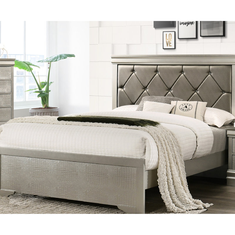 Lit moderne en bois avec tête de lit tapissier beige et motif de crocodile, Grand lit