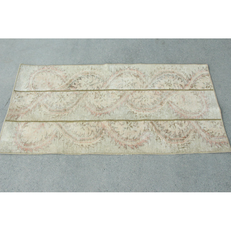 Petit tapis turc Oushak rétro pour entrée décorative discrète en patchwork blanc de style oriental avec un design tissé à plat, idéal pour les endroits très passants