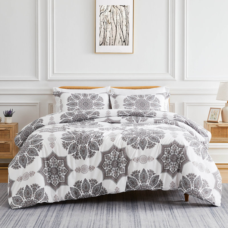 Ensemble d'édredon surdimensionné en microfibre rembourré de duvet synthétique de la collection Infinity par Southshore Fine Linens