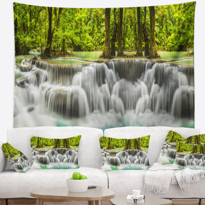 Cascade d'erawan tapisserie de la province de kanchanaburi, H 32 po x l 39 po