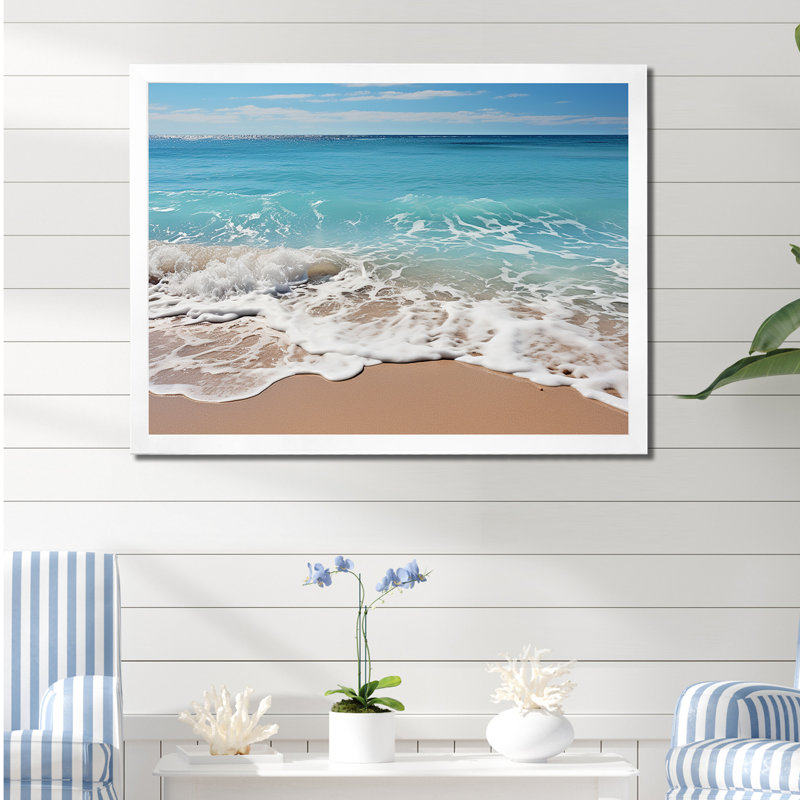 «Shoreline Shadows On Beautiful Beach On», reproduction sur toile, H 24 po x l 32 po x P 1 po, Cadre photo blanc