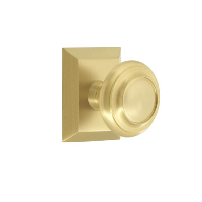 Rosette Grandeur Fifth Avenue Square avec bouton circulaire
