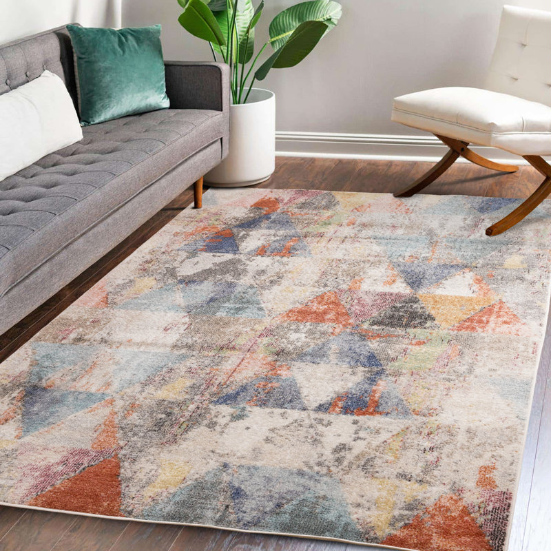 Cream Geometric Polypropylene Stain Resistant Living Room Carpet, Rectangle 5'5" X 7'6"
