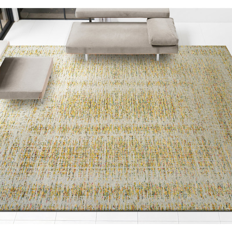 Geometric Area Rug in Beige, Rectangle 6' x 9'