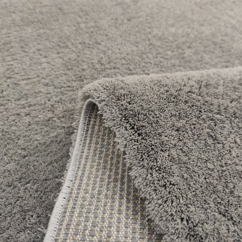Tapis gris uni en polyester tissé à la machine Nakenzie, Rectangle 2 pi 6 po x 13 pi 1 po