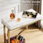 Table de chevet élégante avec plateau en faux marbre et structure dorée, 58,3 cm de large, 29,5 cm de profondeur, hauteur idéale pour les petits espaces, facile à nettoyer, compacte et fonctionnelle, un ajout parfait à tout espace de vie.