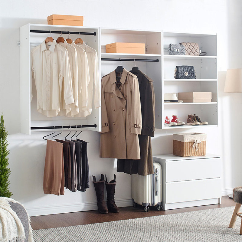Système de placard en bois blanc