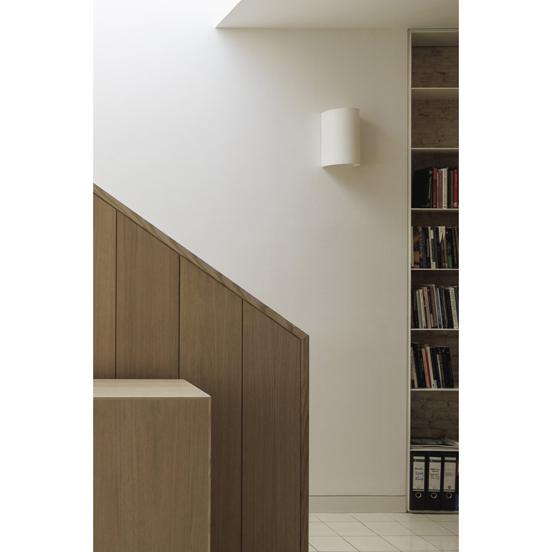 Singular Wall Lamp