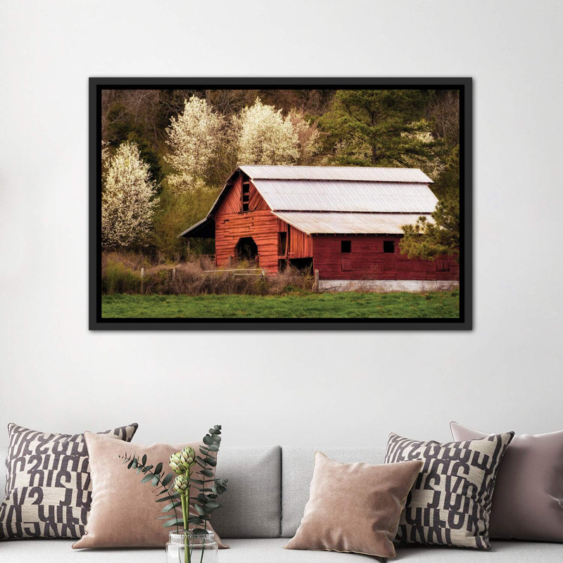 Skylight Red Barn par Andy Amos - reproduction de photo, H 40 po x l 60 po x 1,5 po, Toile avec cadre noir