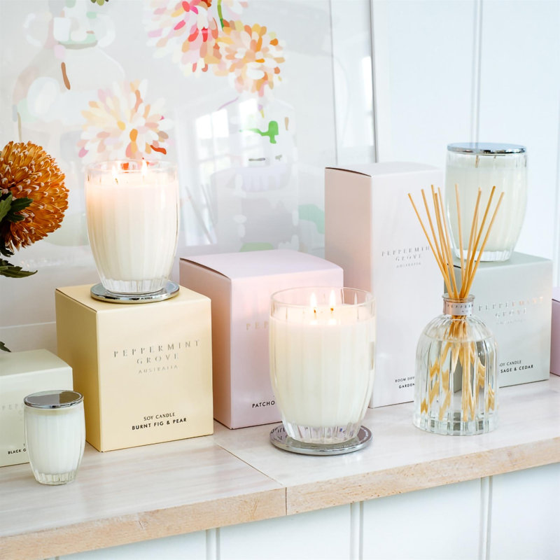 Gardenia Scented Jar Candle with Glass Holder