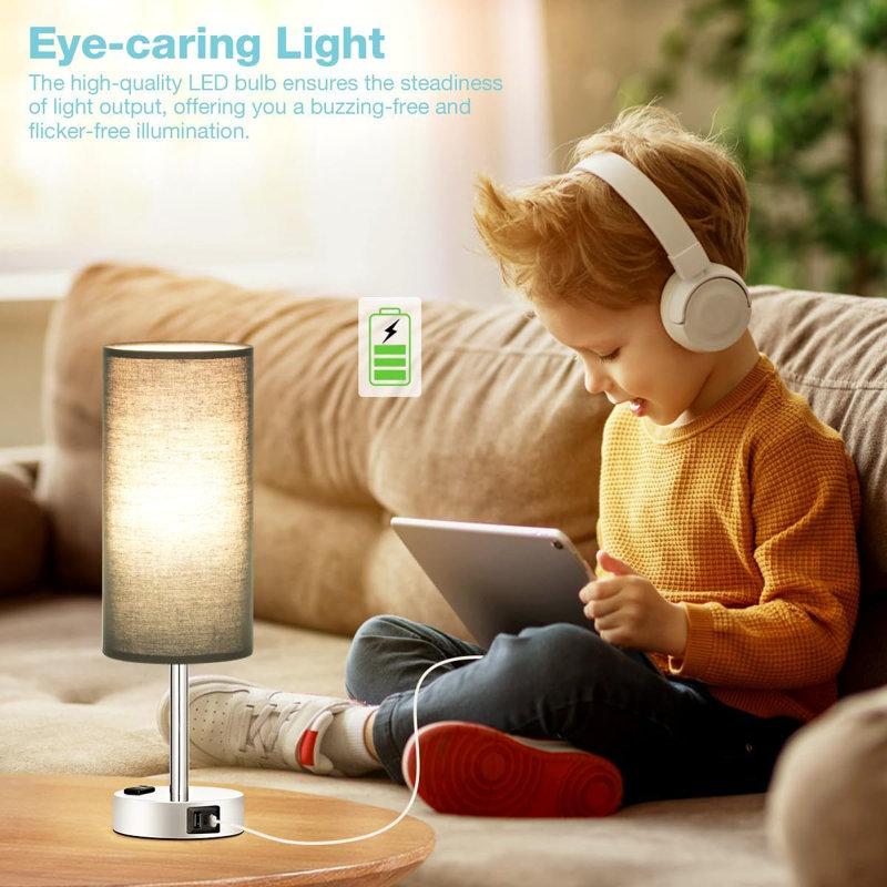 Lampe de table à commande tactile à intensité variable avec ports de charge USB-C et USB-A, prise de courant CA et ampoule à DEL incluse pour la chambre à coucher, le salon ou le bureau