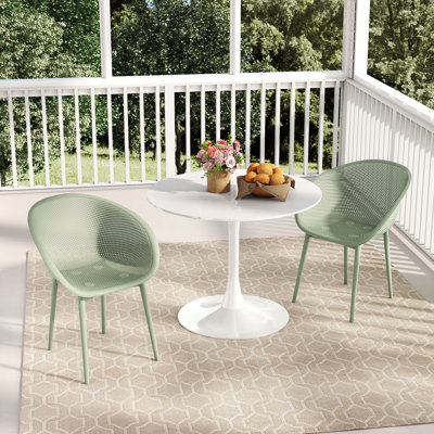 Table de salle à manger en panneau de fibres à densité moyenne avec ensemble de chaises longues résistantes aux intempéries