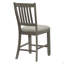 Chaises en bois à hauteur de comptoir et chaises rembourrées-942439135