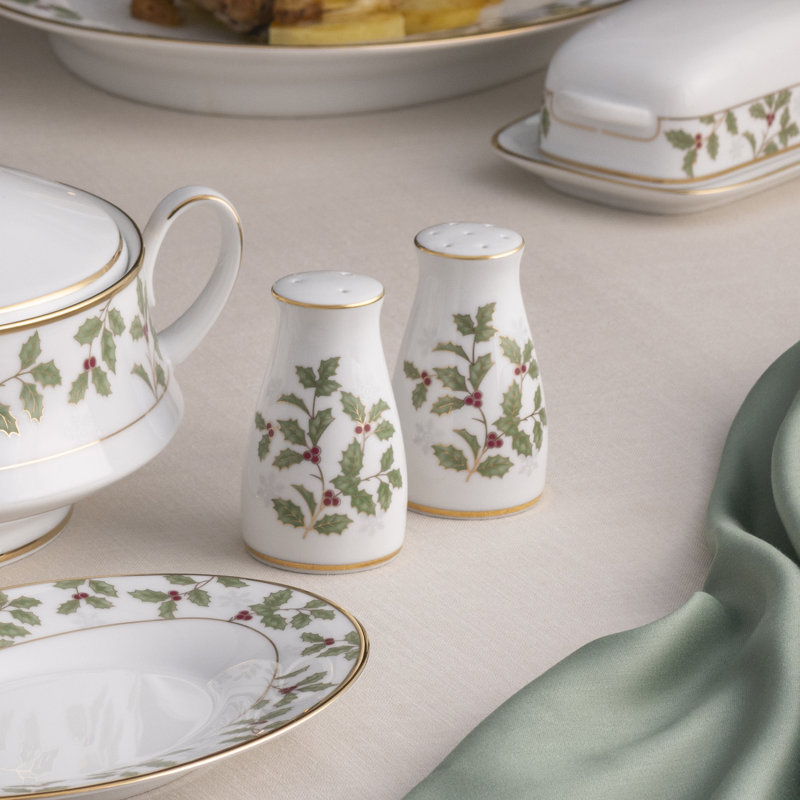 Ensemble salière et poivrière Noritake Holly and Berry Gold, 3 1/4 po