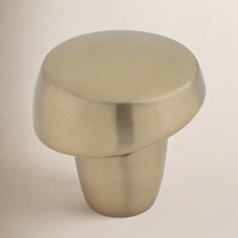 Florham 1 1/4" Diameter Round Knob, Honey Bronze