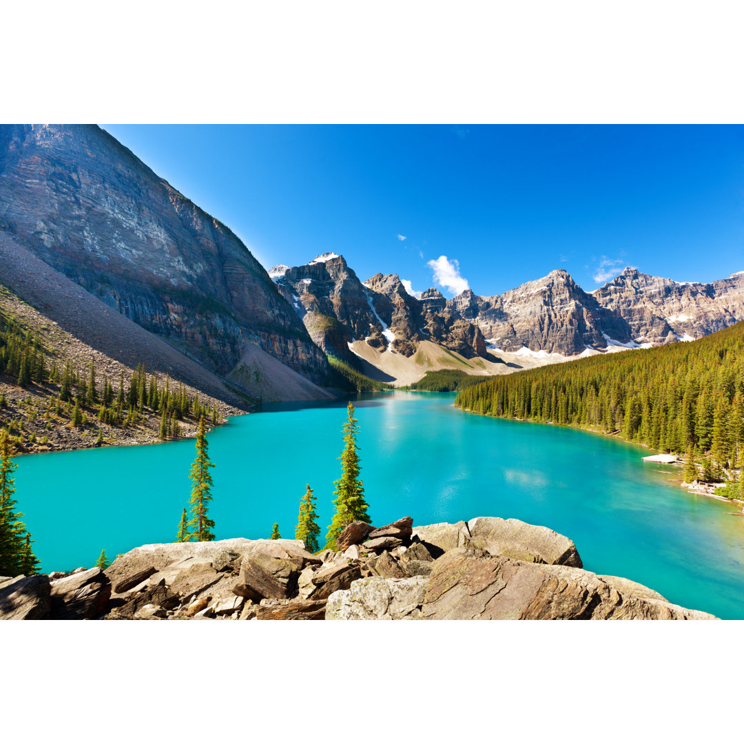 Lake Moraine Emerald Waters by Yinyang - Druck