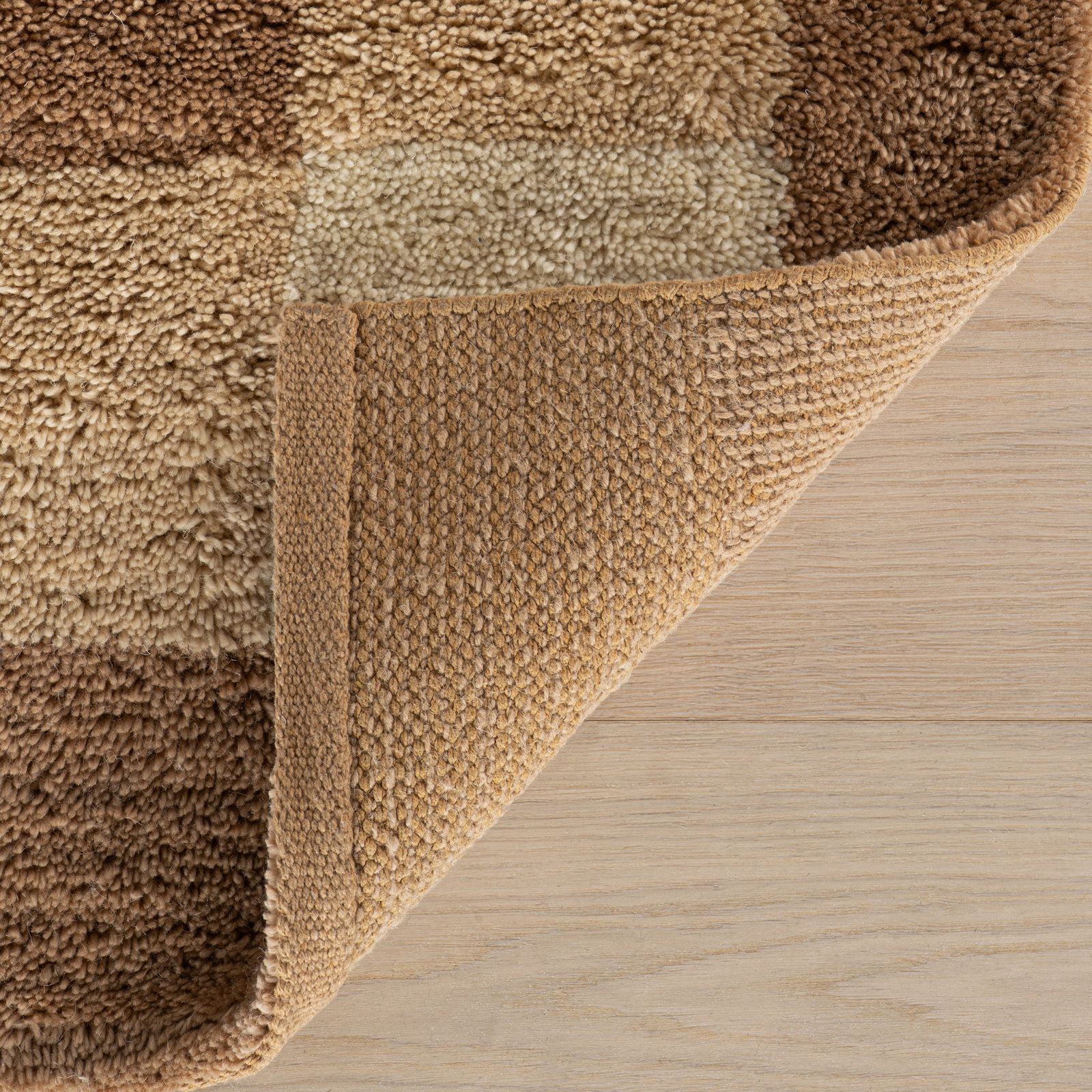 Bordered Hand-Tufted Rug, Rectangle 6' x 9'