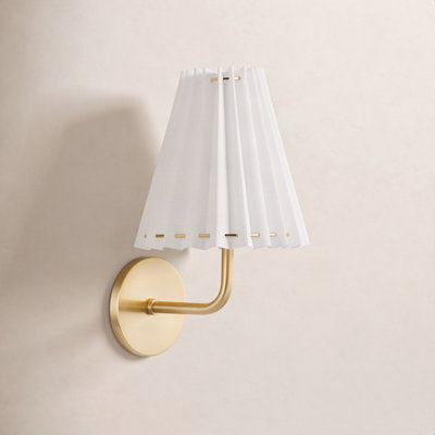 Canto Single Light Dimmable Armed Sconce